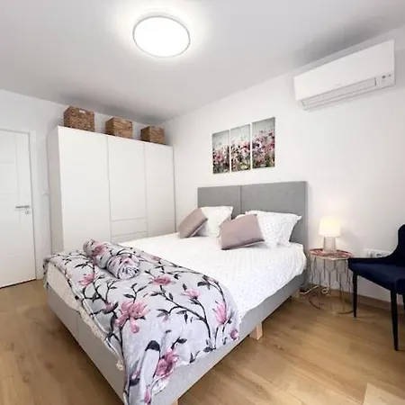 Luxury Garden Apt At Rowing Canal - Free Parking * Plovdiv